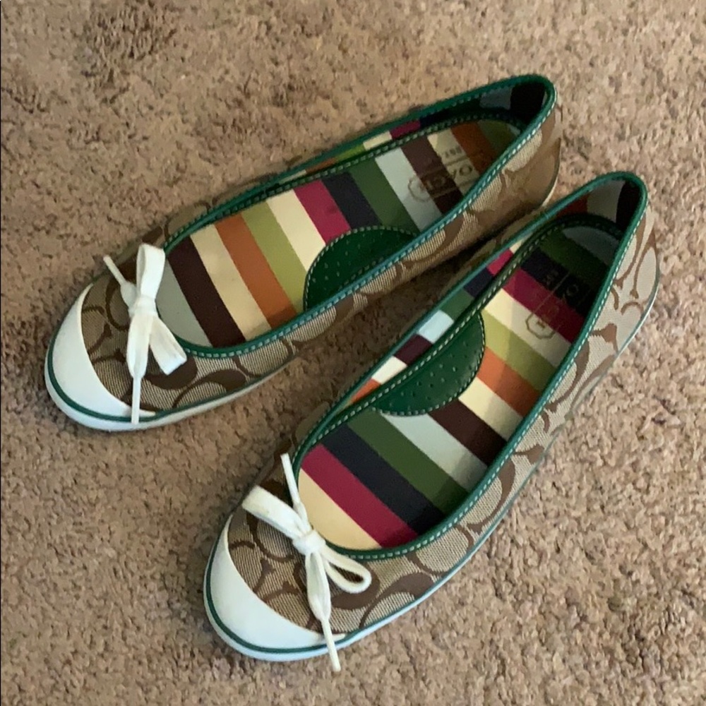 COACH Signature Flats. Size 7